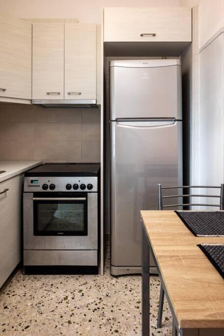 The Athenian Hideaway 2- Bedroom Apartment In Thiseio 외부 사진